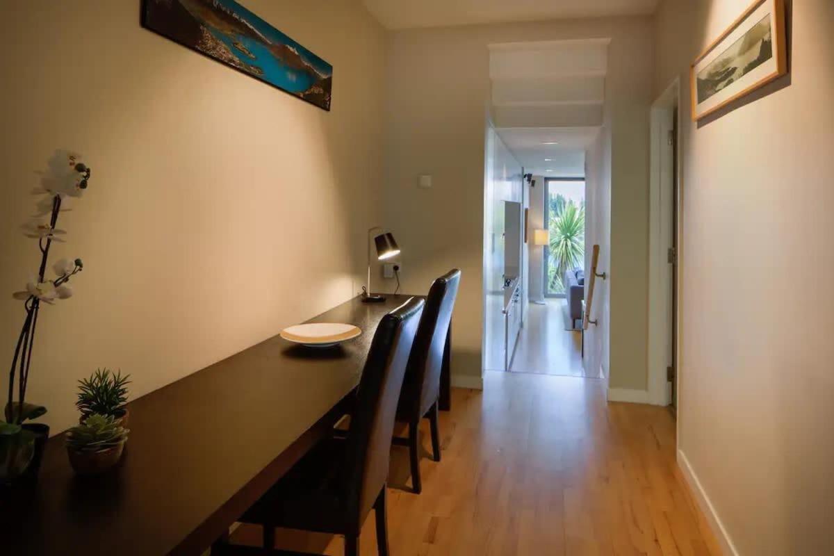 Stunning Lakeview 1 Bedroom Apartment Queenstown Exterior photo